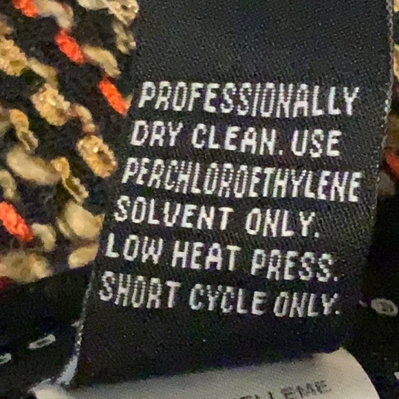 Doncaster Collection 2 Piece Skirt and Jacket Suit Set (Both Size 8) - Picture 15 of 15